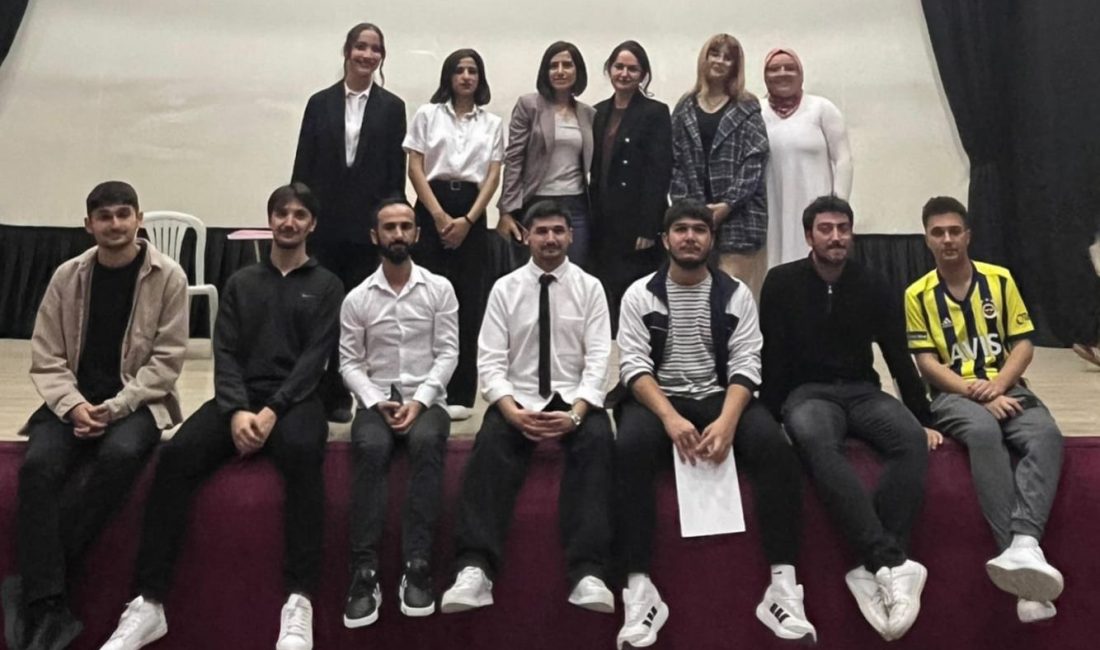 Bandırma Onyedi Eylül Üniversitesi Üçüncü Yeniciler Tiyatro Ekibi, “Kadın Olabilmek”