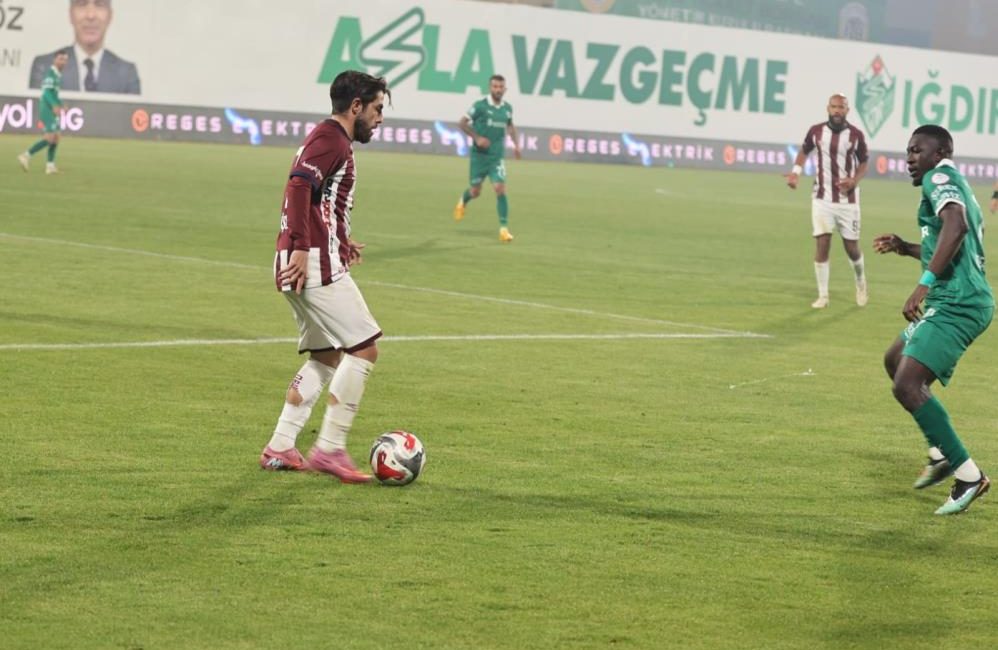 Trendyol 1. Lig: Iğdır FK: 1 – Bandırmaspor: 1 Trendyol 1. Lig’in 12. haftasında Iğdır FK ile Bandırmaspor 1-1