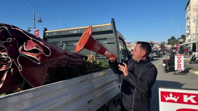 Ayvalık Belediyesi Zabıta Müdürlüğü’ne bağlı ekipler, kent genelinde düzenli olarak