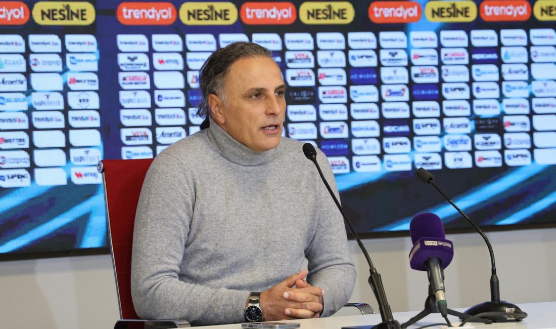 Mustafa Gürsel: “Şapkamızı önümüze koyacağız” Bandırmaspor Teknik Direktörü Mustafa Gürsel, Sivasspor maçının ardından, “Şapkamızı önümüze