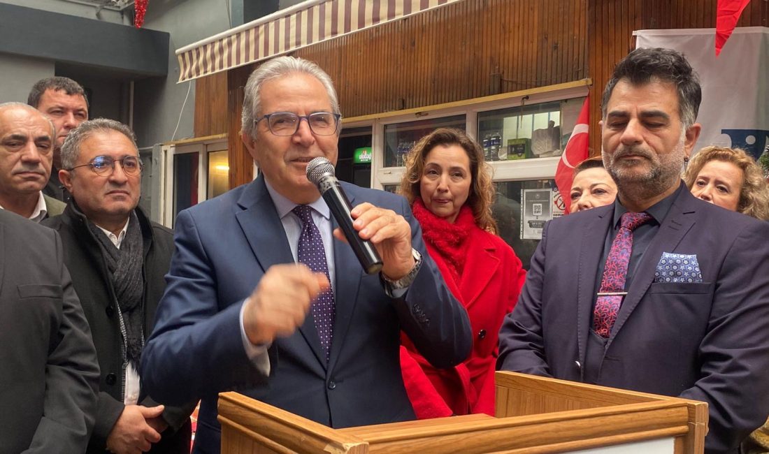 Bandırma’da Yılbaşı Alışveriş Günleri kapılarını açtı Eski Belediye Kapalı Çarşı’da düzenlenen Kadın El Emeği Yılbaşı Alışveriş
