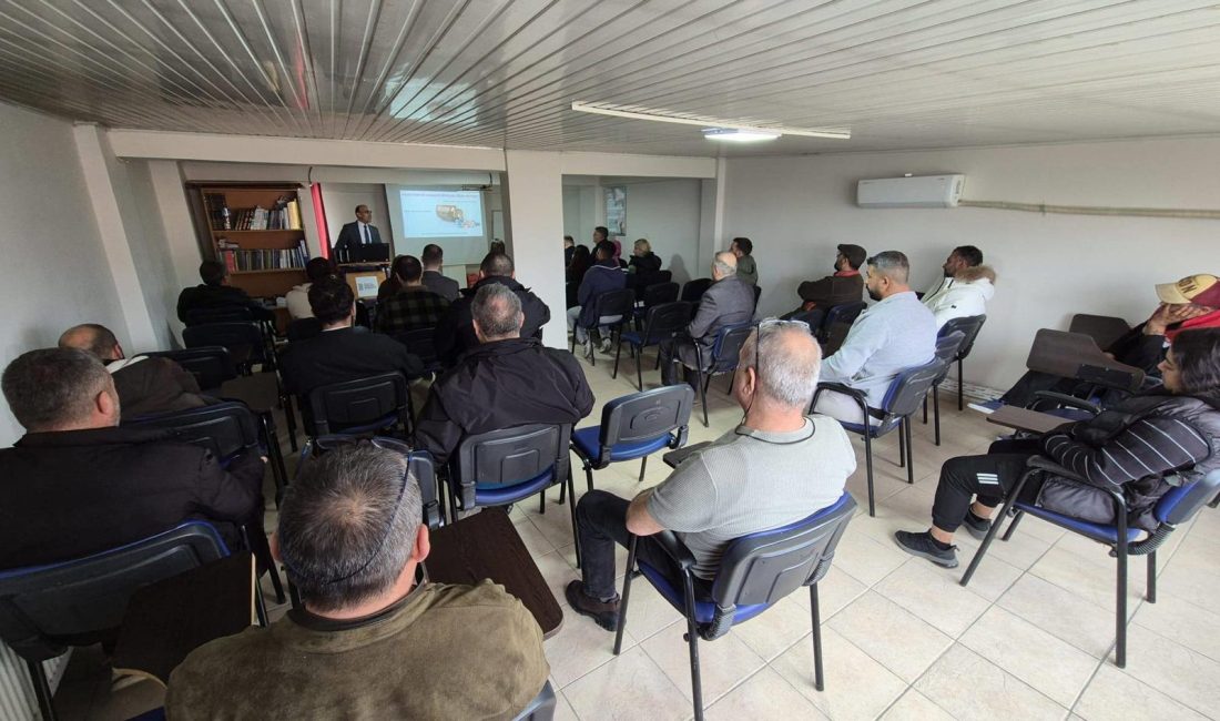 Prof. Dr. Selvi, tıbbi ve aromatik bitkilerin doğru kullanımını anlattı Balıkesir Üniversitesi Edremit Meslek Yüksekokulu Müdürü Prof. Dr. Selami Selvi,