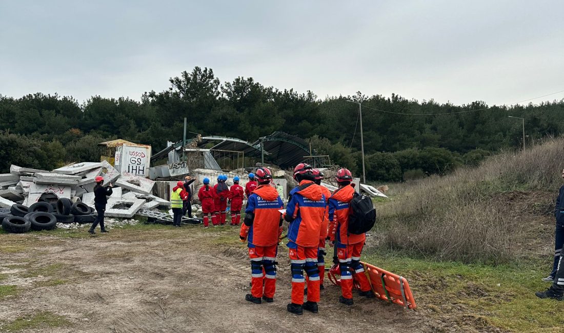 BANÜ 911 Arama Kurtarma Topluluğu’ndan Çanakkale’de büyük başarı Bandırma Onyedi Eylül Üniversitesi 911 Arama Kurtarma Topluluğu, Çanakkale’de düzenlenen