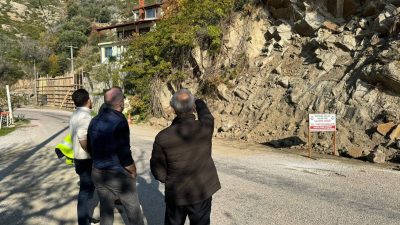 Marmara Adalar Belediye Başkanı Aydın Dinçer, Çınarlı–Tepeköy yolunda devam eden