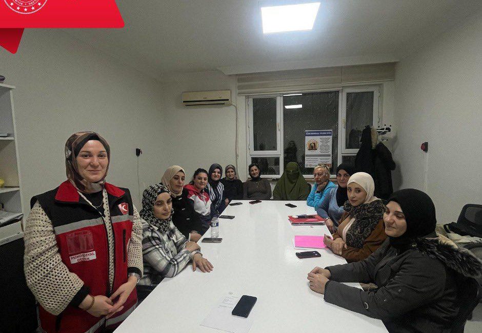 Aile Destek Merkezi’ndeki kursiyerlere yönelik eğitimde, Bakanlığın aile odaklı destek
