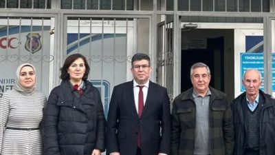AK Parti Bandırma İlçe Başkanı Göksel Karlahan ve yönetim kurulu
