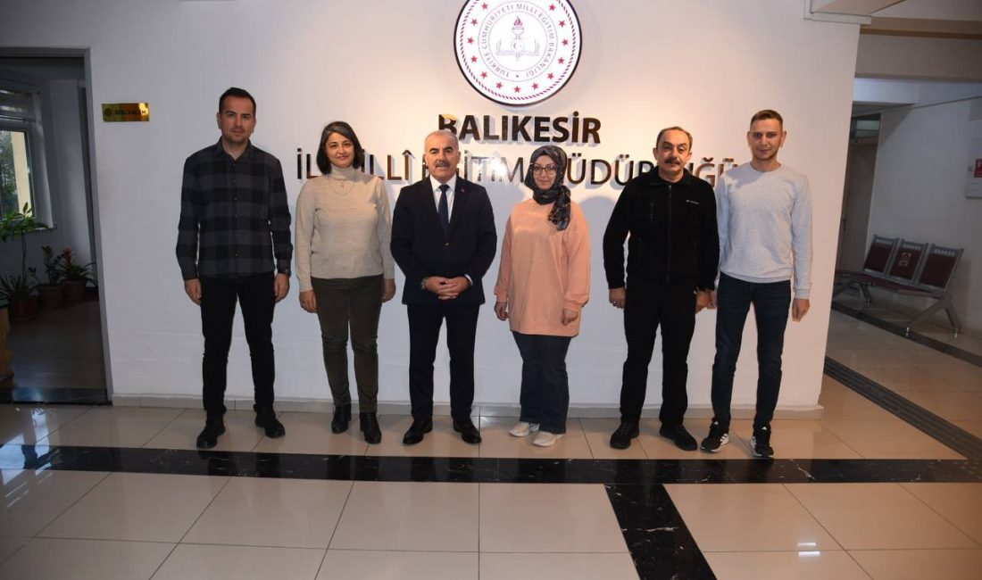 Balıkesir İl Milli Eğitim’de Görev Değişimi Balıkesir İl Milli Eğitim Müdürü Murat Demir, yeni görevlendirmesi nedeniyle