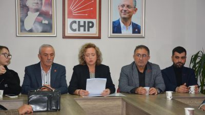 CHP Bandırma İlçe Örgütü tarafından düzenlenen anma programında, Türkiye Cumhuriyeti’nin