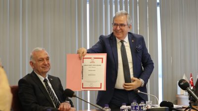 Bandırma’nın Yeşilçomlu Mahallesi’nde ata tohumuyla yetiştirilen Yeşilçomlu Kavunu, coğrafi işaret
