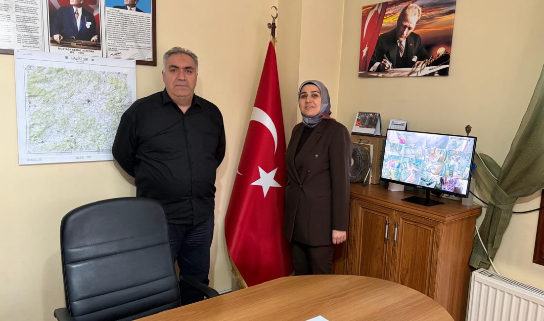 Bandırma kütüphanesine kitap desteği Bandırma Kütüphane Müdürü Hasan Fidan’la yapılan görüşmede, yükümlülerin okuma kültürünü