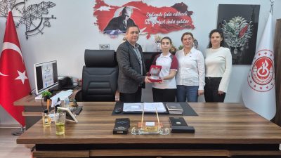 8/G sınıfı öğrencisi Eslem Yurdakul, HAYKOOP tarafından düzenlenen hikâye yarışmasında
