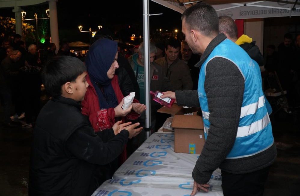 Balıkesir Büyükşehir Belediyesi tarafından Regaip Kandili nedeniyle 20 ilçede eş