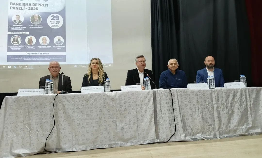 Bandırma Belediyesi ile Bandırma Kent Konseyi’nin ortaklaşa düzenlediği “Bandırma Deprem