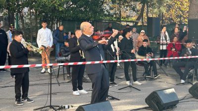 Bandırma Süleyman Bey İlkokulu’nda düzenlenen Aile Yılı Kapanış Konseri, yoğun