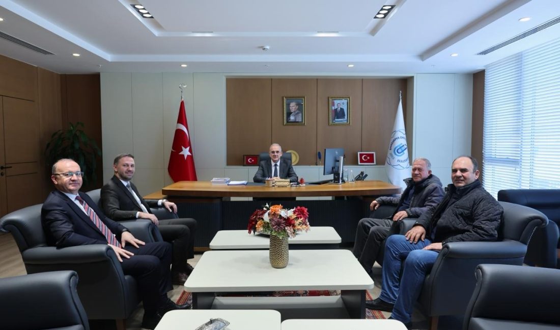 Susurluk AK Parti heyetinden BANÜ’ye ziyaret AK Parti Susurluk İlçe Başkanı Şafak Mut, Bandırma Onyedi Eylül