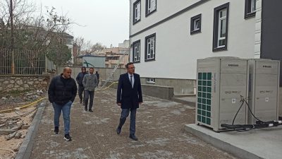 Bandırma İlçe Milli Eğitim Müdürü Mutlu Aslan, iki okulda süren