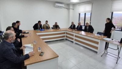 Kaymakam Mustafa Salih Bayram’ın başkanlığında düzenlenen toplantıda, bağımlılıkla mücadele kapsamında