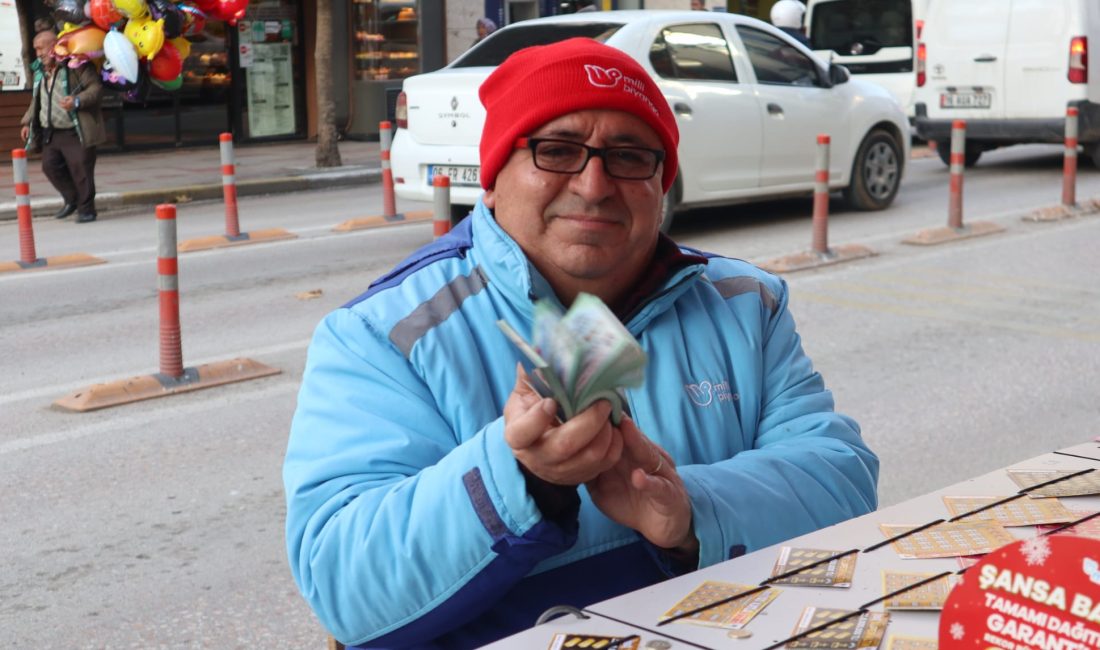 Bandırma’da yılbaşı bileti satışları beklenen seviyeye ulaşmadı Milli Piyango Yılbaşı Özel Çekilişi biletleri satışa sunulurken, 800 milyon