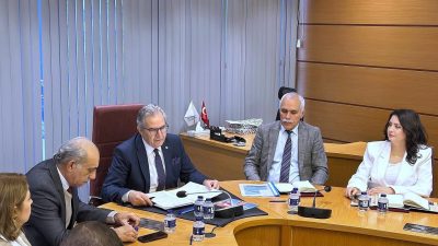 Başkan Dursun Mirza, birim amirleriyle yıl değerlendirme toplantısında buluşarak projeleri