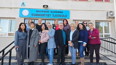 Bandırma İlçe Millî Eğitim Müdürlüğü bünyesinde öğretmenlerin dijital yeterliliklerini güçlendirmeye