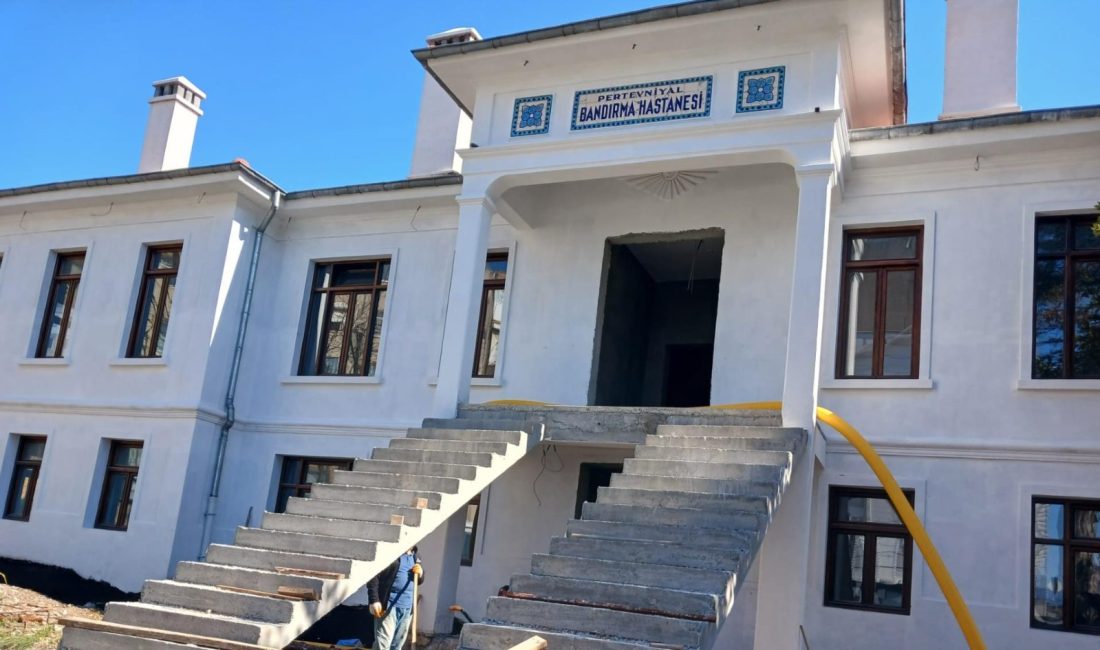 Pertevniyal hayata dönüyor 15 yıl boyunca kaderine terk edilen tarihi Pertevniyal Hastanesi, restore