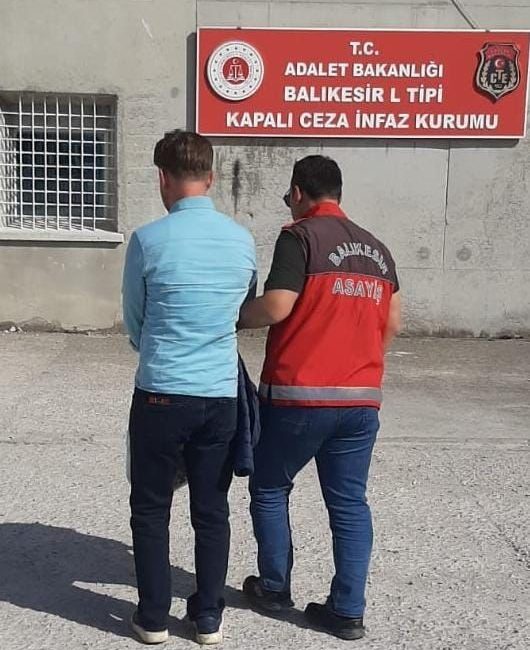 Balıkesir’de 1 haftada 104 aranan şahıs yakalandı Balıkesir İl Emniyet Müdürlüğü ekipleri, suçların önlenmesi ve faillerin yakalanmasına