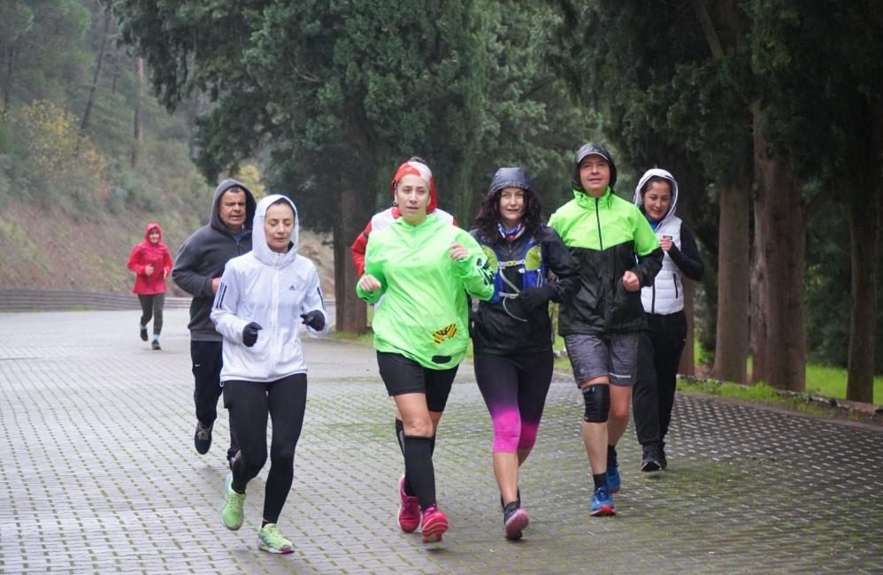 Büyükşehir Belediyesi vatandaşları spora teşvik ediyor Balıkesir Büyükşehir Belediyesi tarafından sağlıklı yaşam farkındalığı kazandırmak ve spora