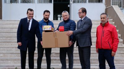 Kongre ve Kültür Merkezi’nde düzenlenen Spor Malzemesi Dağıtım Töreni’nde Susurluk