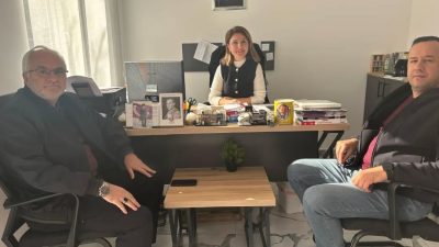 AK Parti Bandırma İlçe Başkanlığı, mahalle koordinatörü ve başkanıyla birlikte