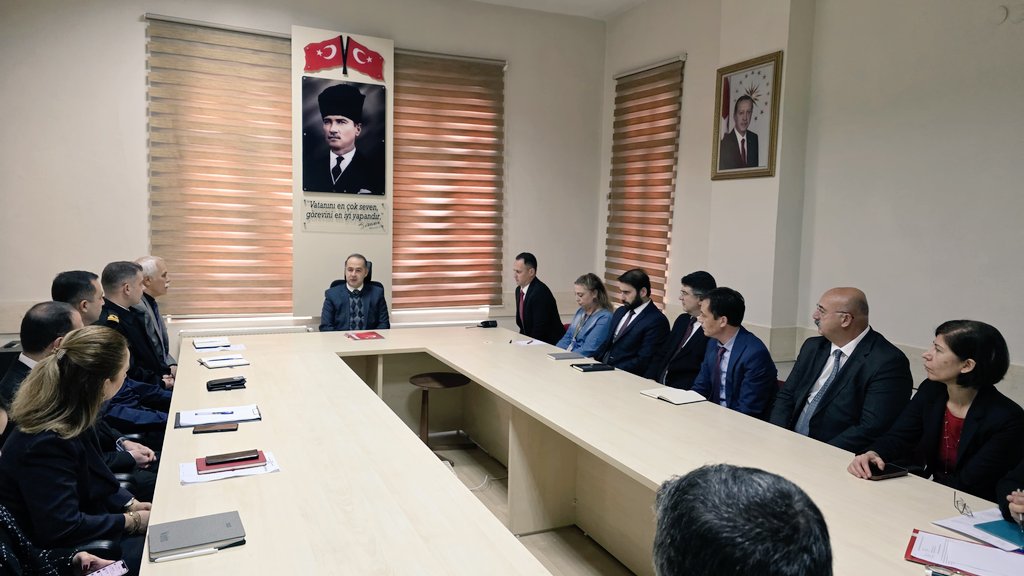 Bandırma’da Kamu Hizmetleri Değerlendirme Toplantısı Bandırma Kaymakamı Engin Aksakal başkanlığında gerçekleştirilen İlçe İdare Kurulu Toplantısı’nda,