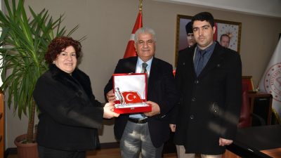 Bandırma Öğretmenevi ve ASO yöneticileri, Balıkesir İl Millî Eğitim Müdürü