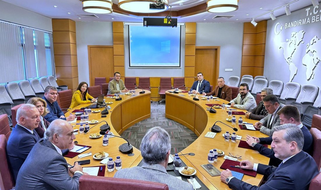Bandırma’nın ticari sorunları masaya yatırıldı Ticaret Odası meslek komiteleri, sektör temsilcilerinin sorunlarını ve çözüm önerilerini