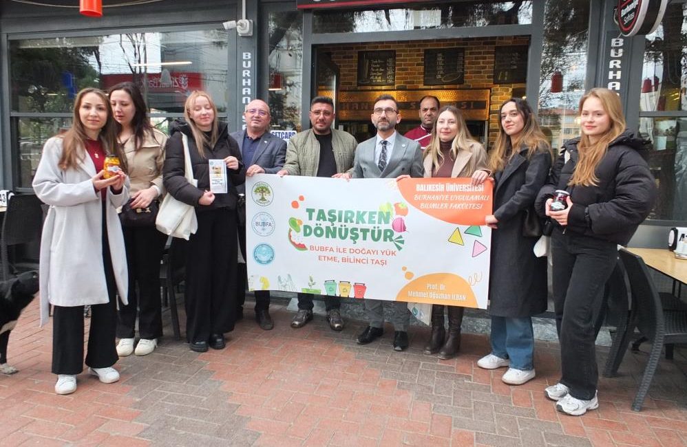 Balıkesir’de üniversiteliler sıfır atık projesi başlattı Balıkesir Üniversitesine bağlı Uygulamalı Bilemler Fakültesi öğrencileri “Taşırken Dönüştür” adı