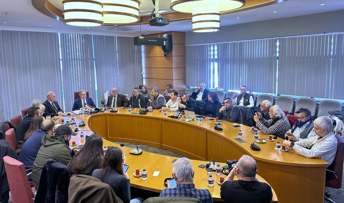 Bandırma’nın Büyükşehir’den alacağı 116 milyon 500 bin Bandırma Belediye Başkanı Dursun Mirza, bir basın toplantısı düzenleyerek merak