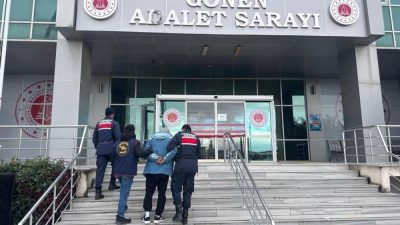 Balıkesir İl Jandarma Komutanlığı ekipleri tarafından, aranan şahısların yakalanmasına yönelik