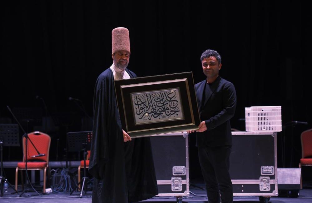 Mevlana’nın 752. vuslat yıl dönümü sanatla maneviyatı buluşturdu Balıkesir Büyükşehir Belediyesi ev sahipliğinde Hz. Mevlana’nın 752’nci vuslat yıl
