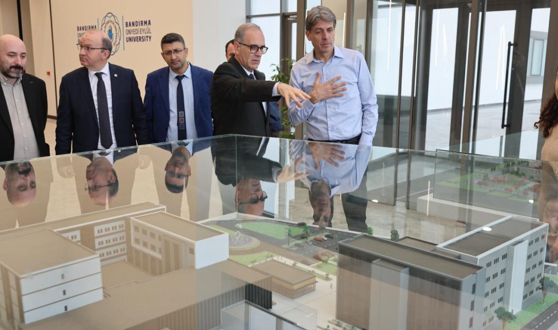 BANÜ’de Üniversite–Sanayi İş Birliği Masaya Yatırıldı Bandırma Onyedi Üniversitesi (BANÜ) Rektörlüğünde gerçekleştirilen görüşmede üniversite ile sanayi