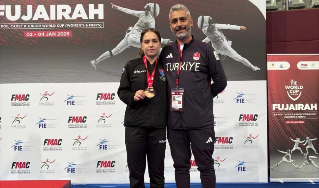 Alara Atmaca, Dünya Kupası’nda bronz madalya kazandı Birleşik Arap Emirlikleri’nin Fujairah kentinde düzenlenen Yıldız Kadınlar Flöre U17
