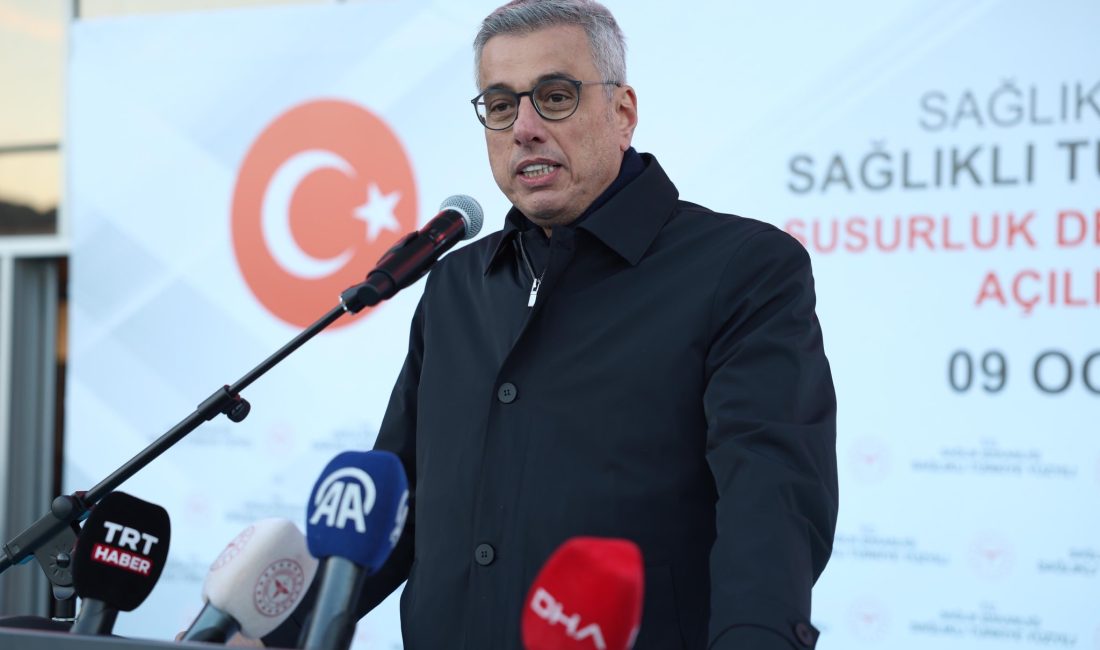 Sağlık Bakanı’ndan Bandırma’ya hastane müjdesi Sağlık Bakanı Kemal Memişoğlu, Balıkesir ziyareti kapsamında Bandırma’ya 300–350 yatak