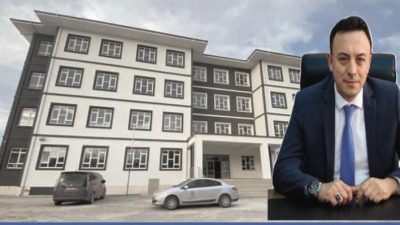 Bandırma İlçe Milli Eğitim Müdürü Mutlu Aslan, öğrencilerin Bandırma Ortaokulu’nda