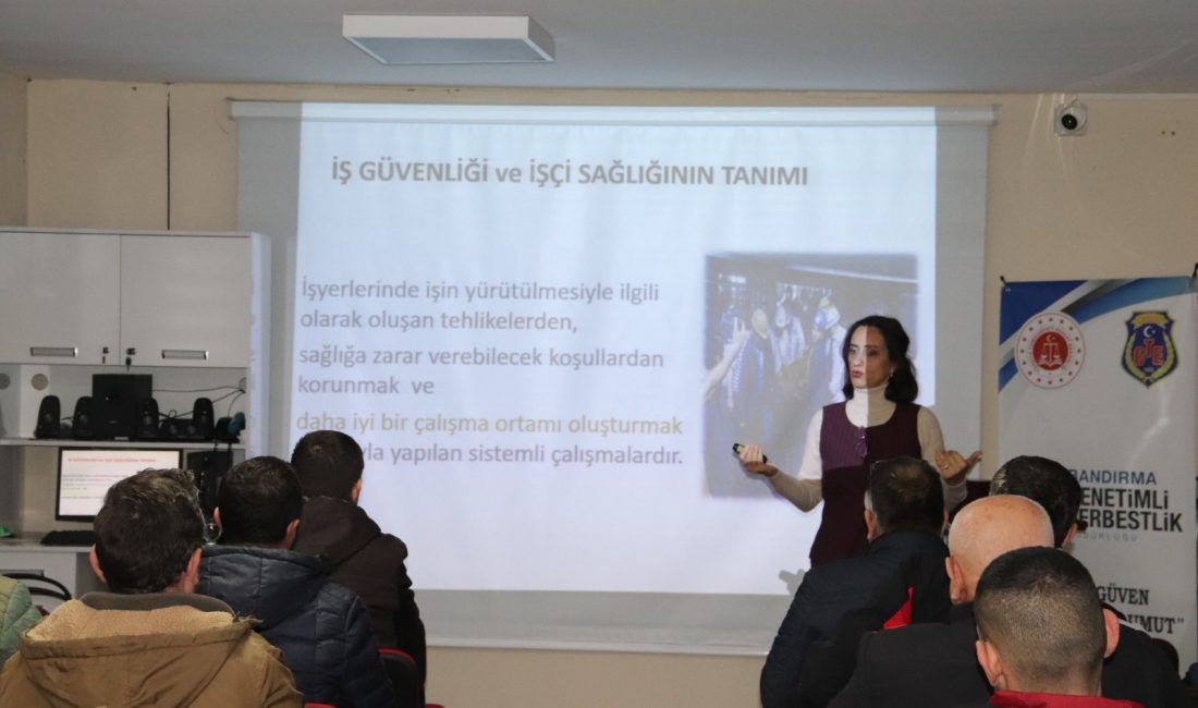 Bandırma yükümlülere güvenli çalışma eğitimi Yükümlülere yönelik düzenlenen eğitimde, iş kazalarının önlenmesi ve güvenli çalışma