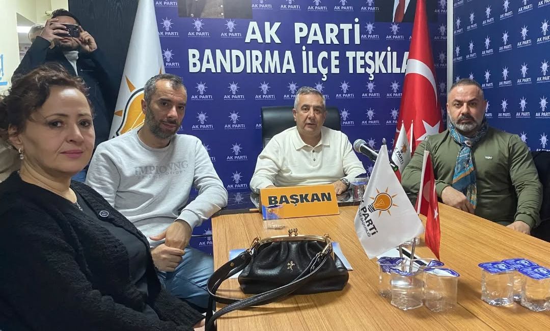 Bandırma AK Parti Teşkilatı’ndan mahalle odaklı toplantı AK Parti Bandırma İlçe Başkanlığı, üç mahallede yürütülen çalışmaların ele