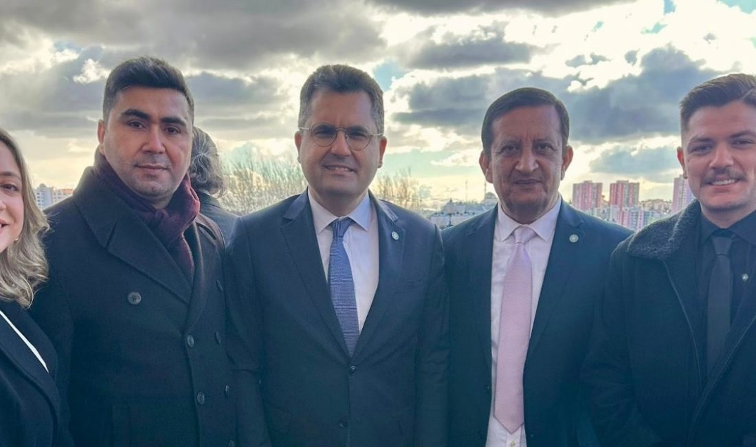 Balıkesir Milletvekili Burak Dalgın İYİ Parti’ye katıldı DEVA Partisi’nden ayrıldıktan sonra yaklaşık bir yıl boyunca bağımsız milletvekili