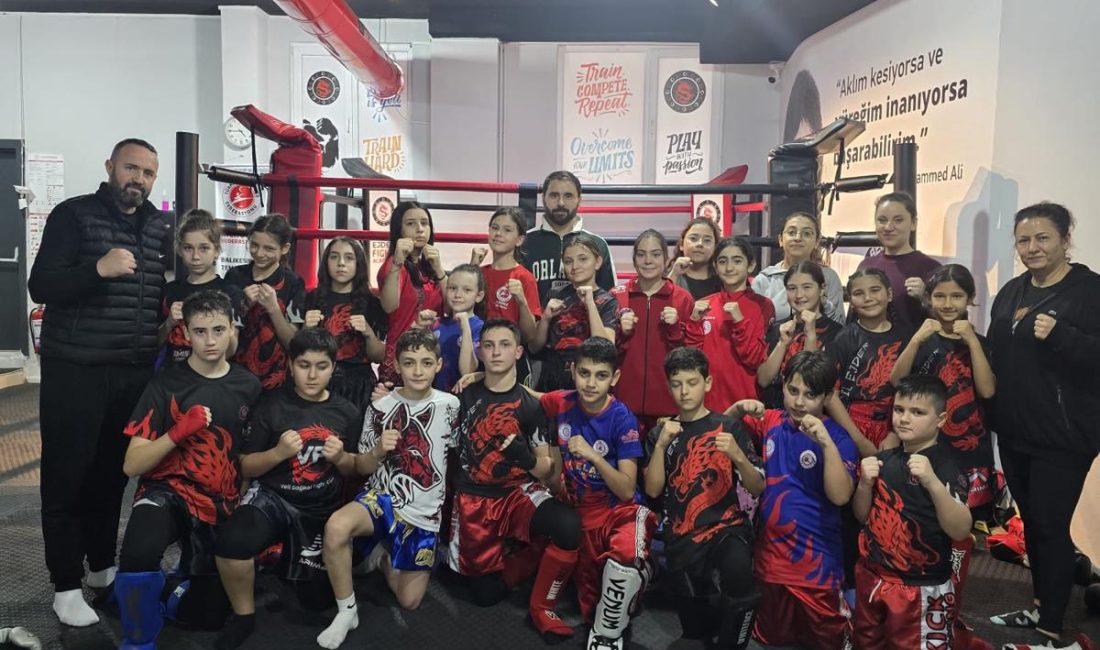 Güzsoydan’dan Türkiye Şampiyonası öncesi Kızıl Ejder’e destek Kickboks Okul Sporları Türkiye Şampiyonası öncesi Bandırma Kızıl Ejder Spor