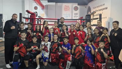 Kickboks Okul Sporları Türkiye Şampiyonası öncesi Bandırma Kızıl Ejder Spor