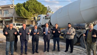 Gönen Kaymakamı Ahmet Altıntaş, İlçe Millî Eğitim Müdürü Sezai Turna