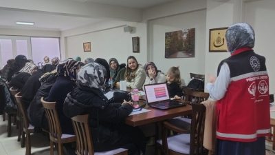 Bandırma Sosyal Hizmet Merkezi Müdürlüğü uzmanı tarafından, Müftülük bünyesindeki kursiyerlere