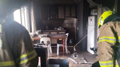 Erdek’te bir apartman dairesinde çıkan yangın, ekiplerin müdahalesiyle söndürüldü. Yangında
