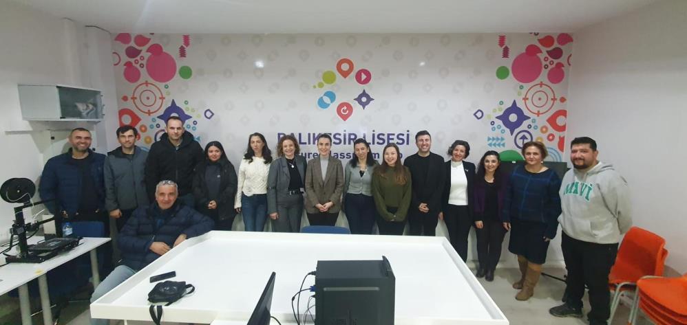 GMKA destekli “Yapay Zeka Akademisi” eğitim programı sona erdi Güney Marmara Kalkınma Ajansı (GMKA) desteğiyle yürütülen “Balıkesir Yapay Zeka