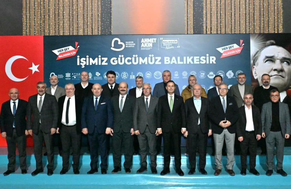 Başkan Ahmet Akın’dan Balıkesir için birleştirici hamle Balıkesir Büyükşehir Belediye Başkanı Ahmet Akın, Büyükşehir Belediyesi ev sahipliğinde
